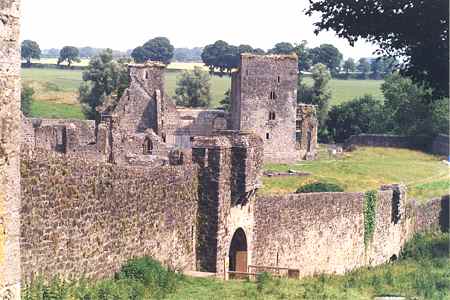 Kells Priory 02.jpg