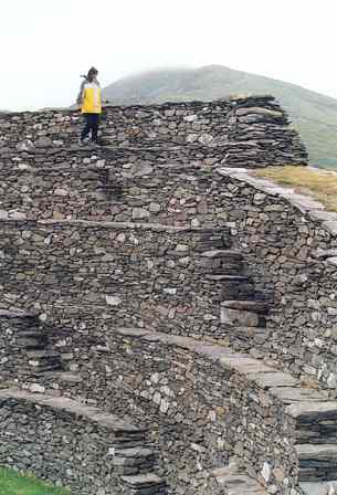 Leacanabuaile Stonefort 02.jpg