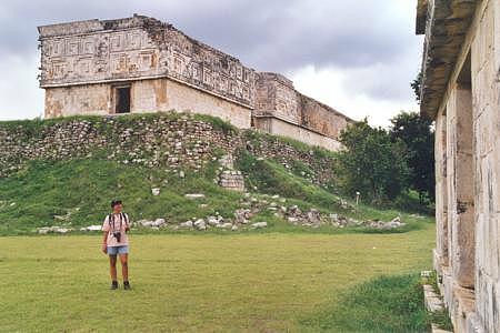 Uxmal25.jpg