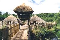 Craggaunowen  (Crannog)